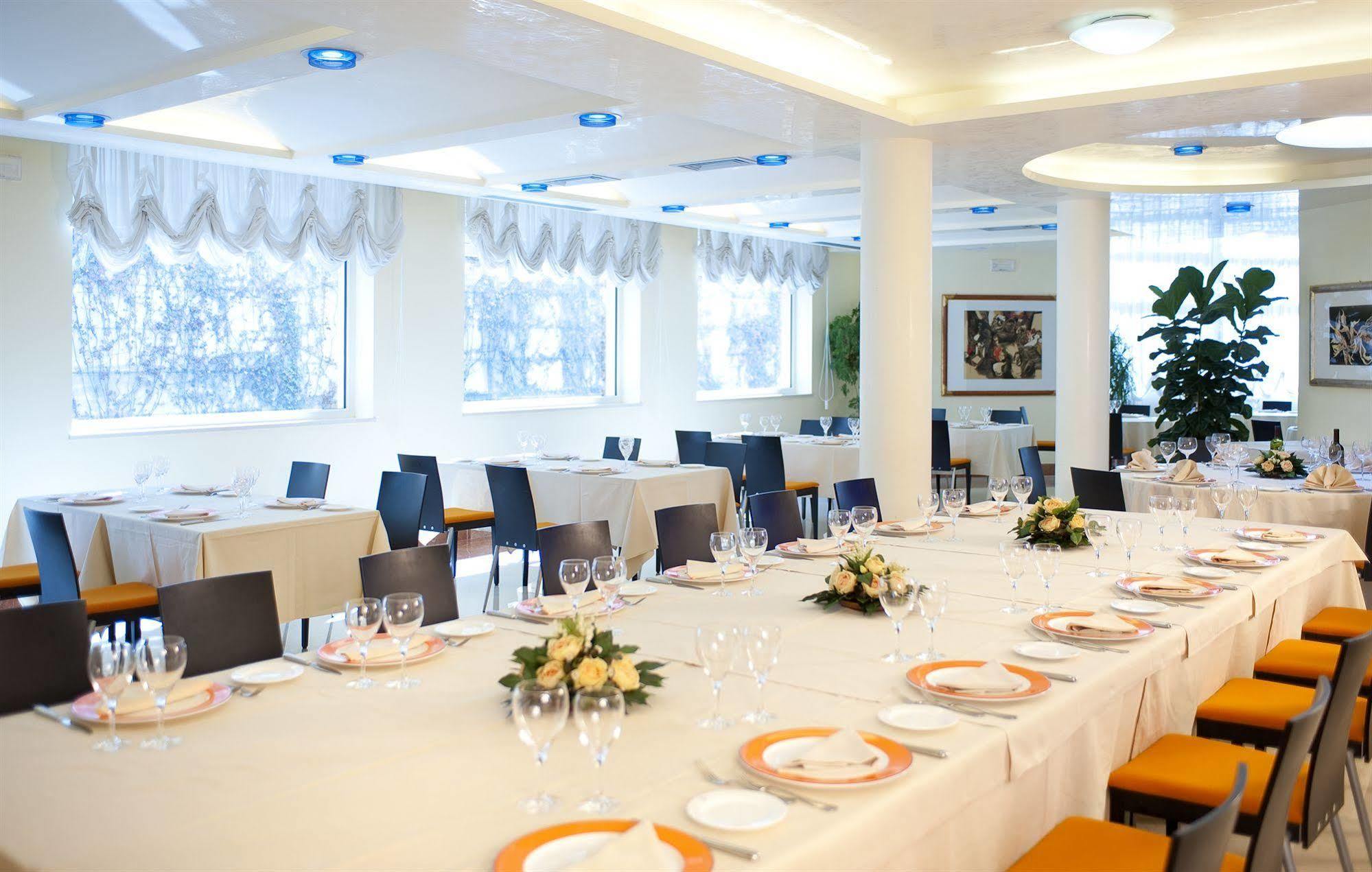 Park Hotel Centro Congressi Potenza Dış mekan fotoğraf