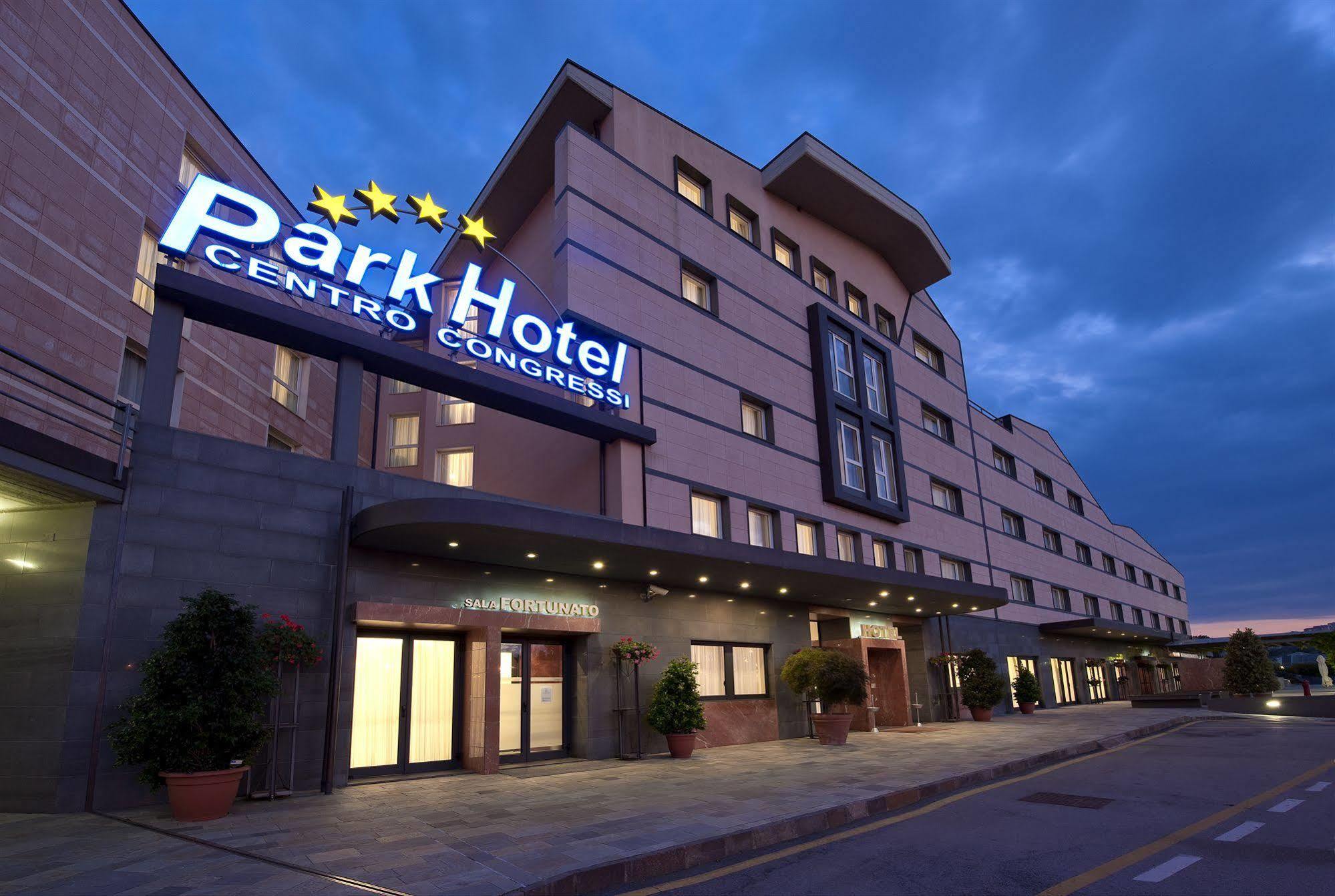 Park Hotel Centro Congressi Potenza Dış mekan fotoğraf