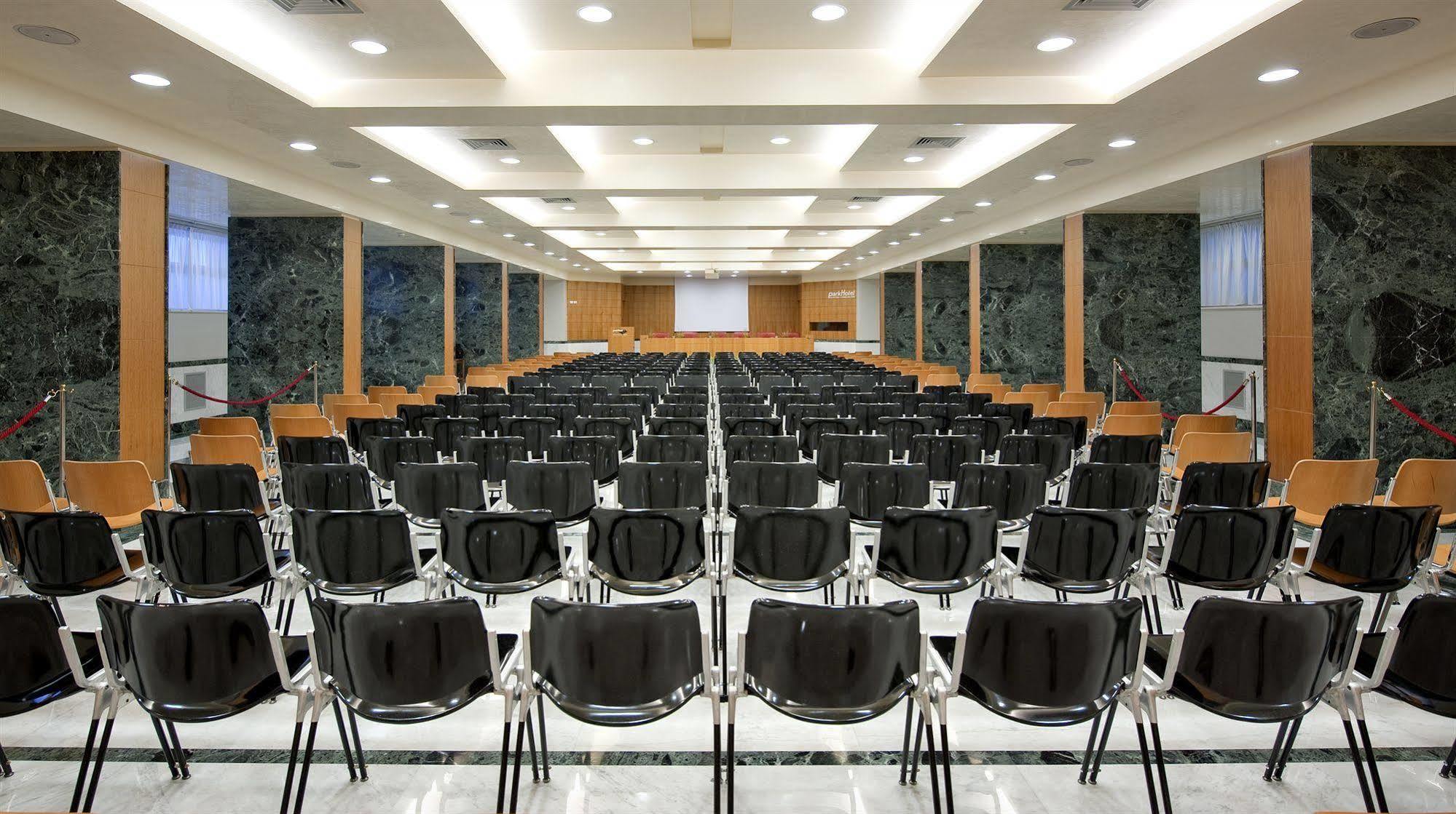 Park Hotel Centro Congressi Potenza Dış mekan fotoğraf